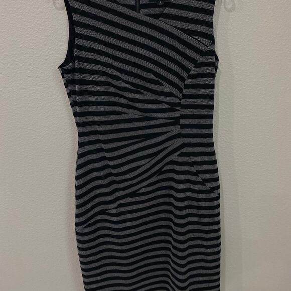 Tahari Dress size 8 black with‎ stripes - Picture 8 of 8